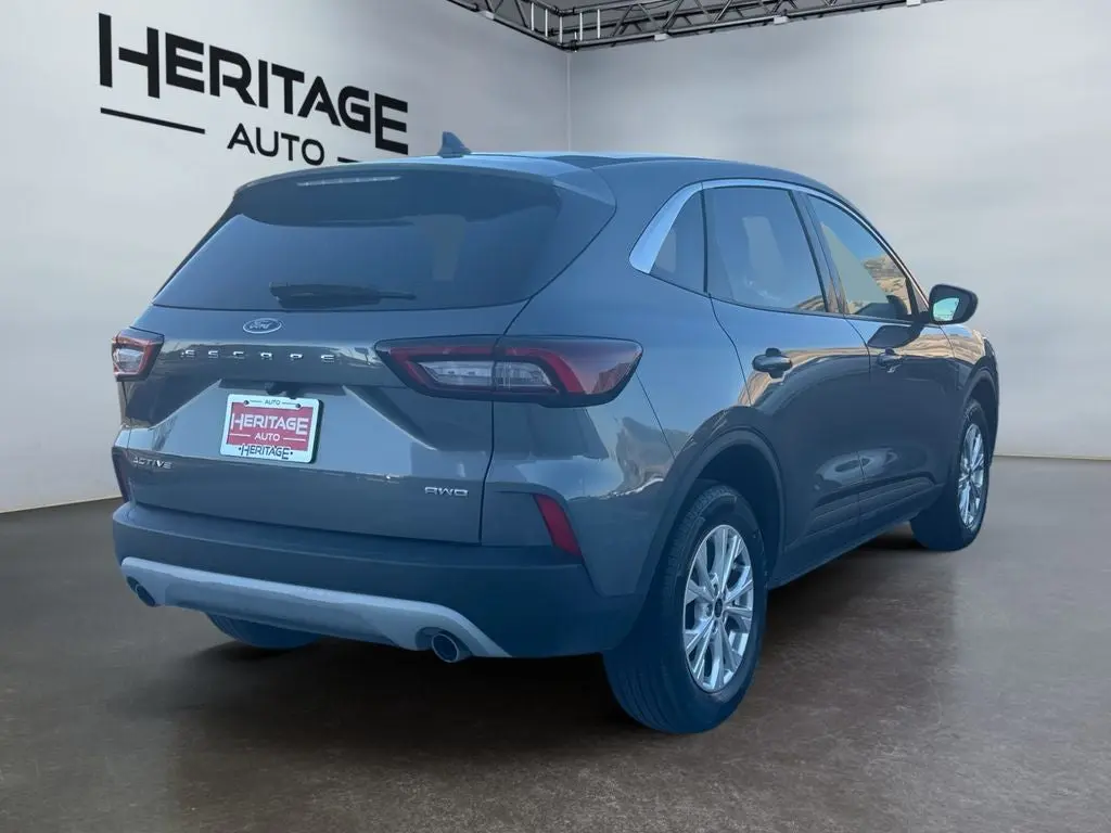 2024 Ford Escape Active AWD photo 5