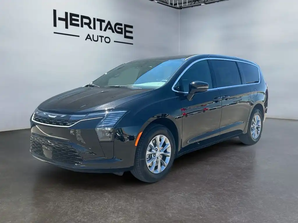 2027 Chrysler Pacifica Select AWD's photo