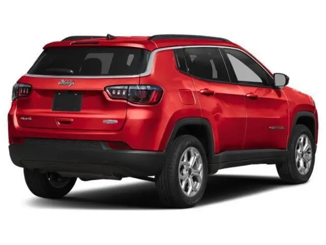 2025 Jeep Compass Latitude 4X4 photo 3