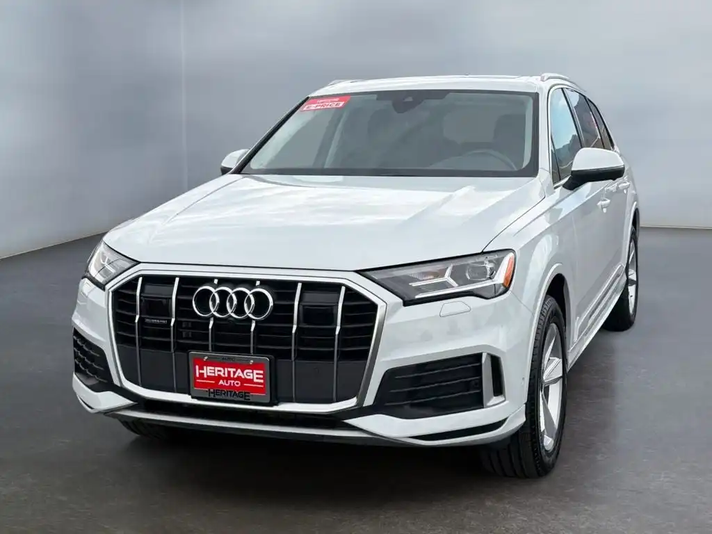 2023 Audi Q7 45 Premium Plus quattro Tiptronic's photo