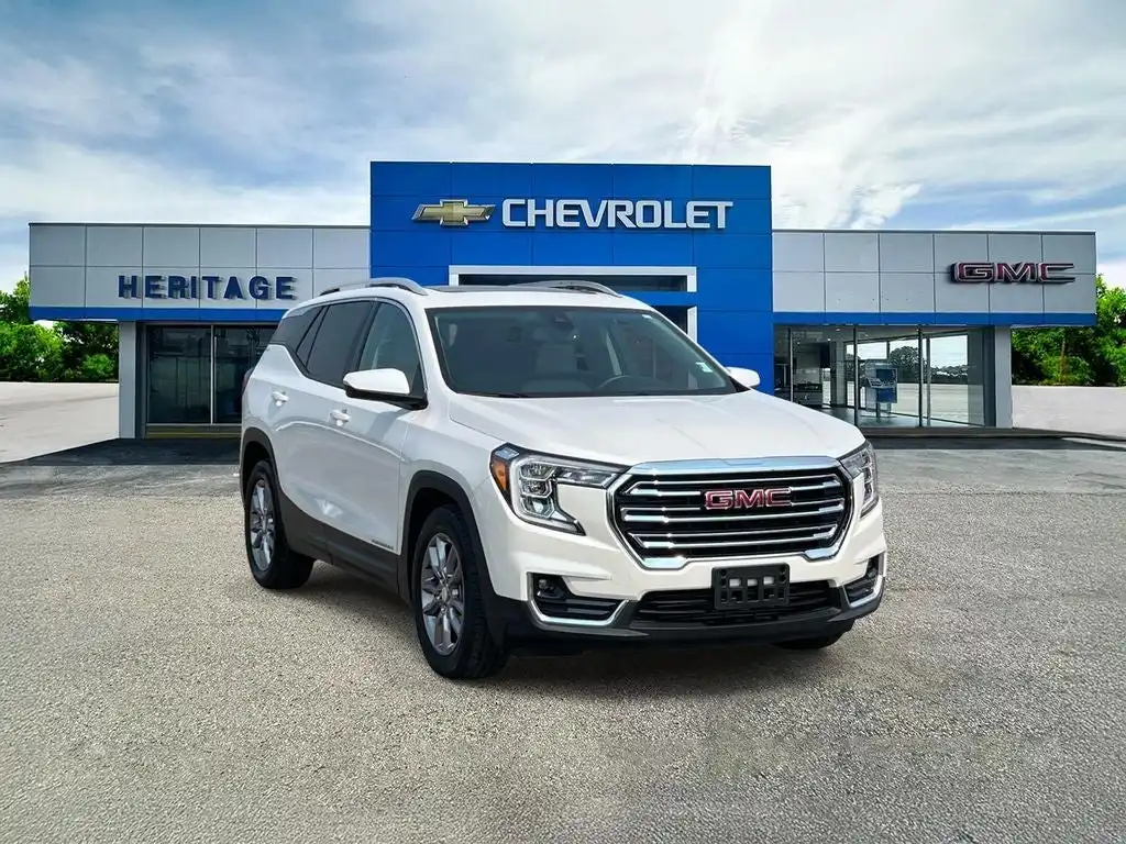 2024 GMC Terrain SLT FWD's photo