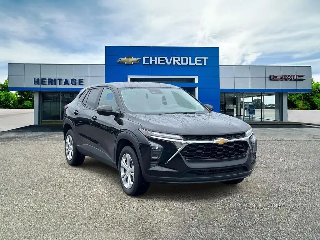 2025 Chevrolet Trax LS's photo