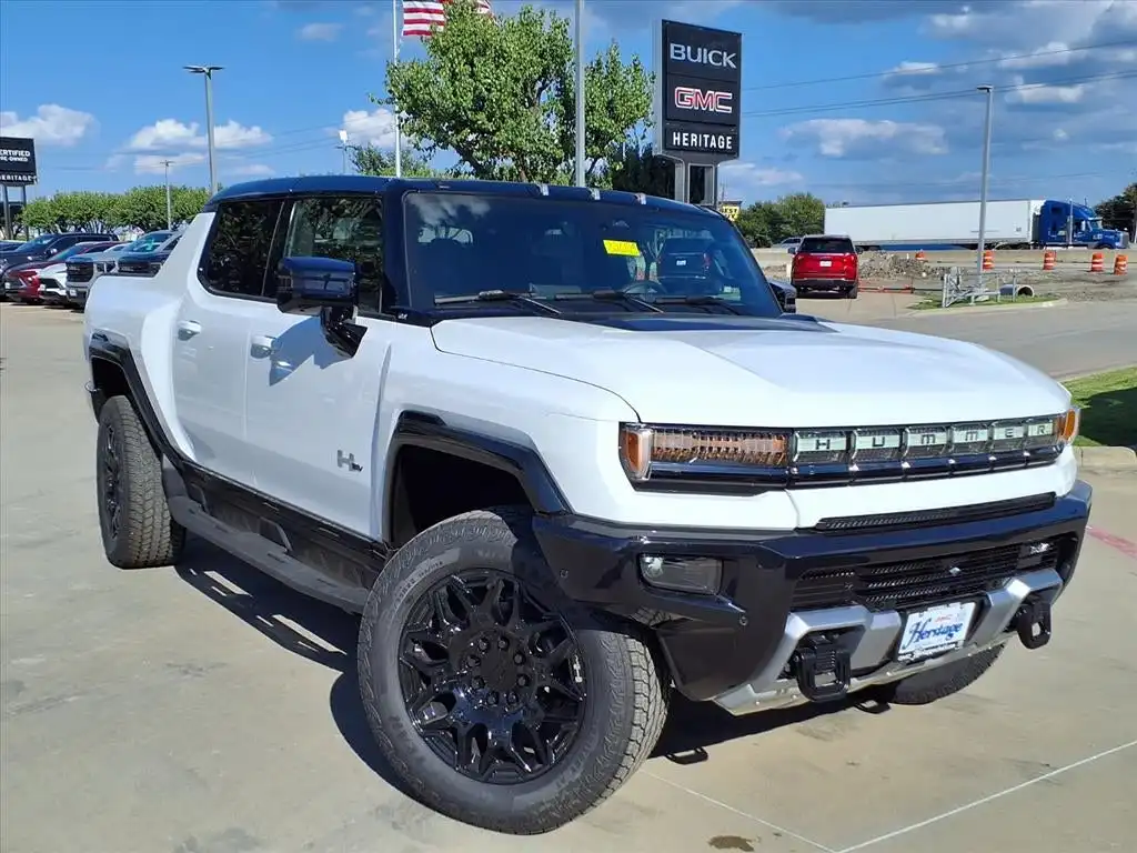 2026 GMC Hummer EV 2X's photo