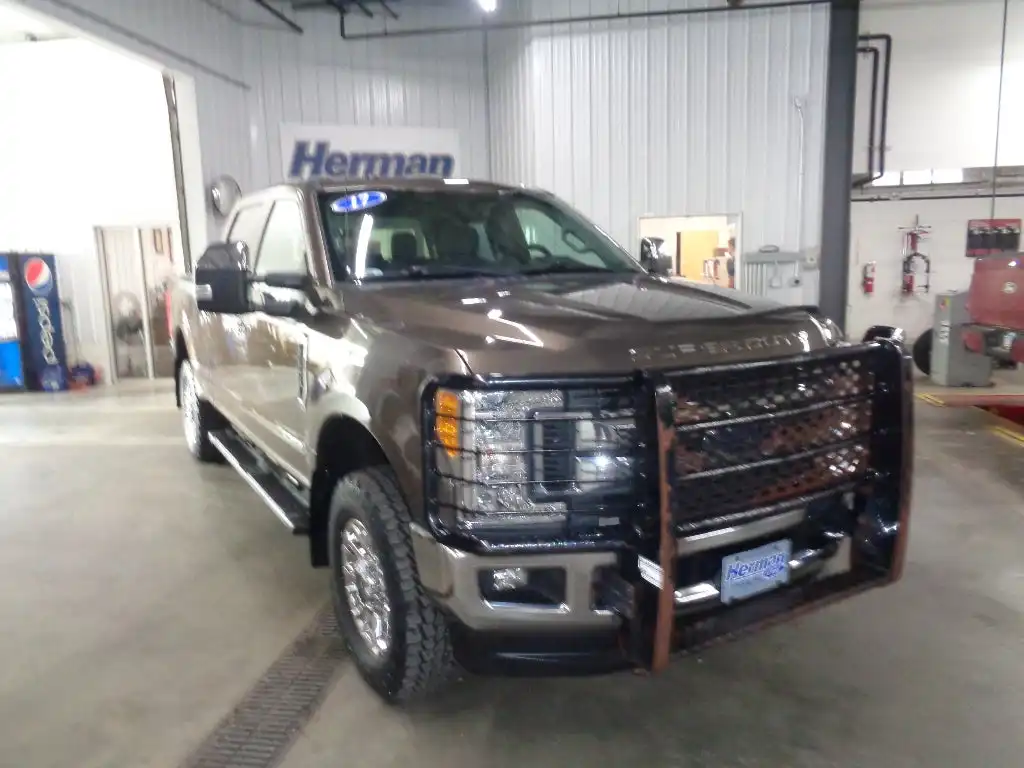 2017 Ford F-250 XLT 4x4 Crew Cab 6-3/4' Box's photo