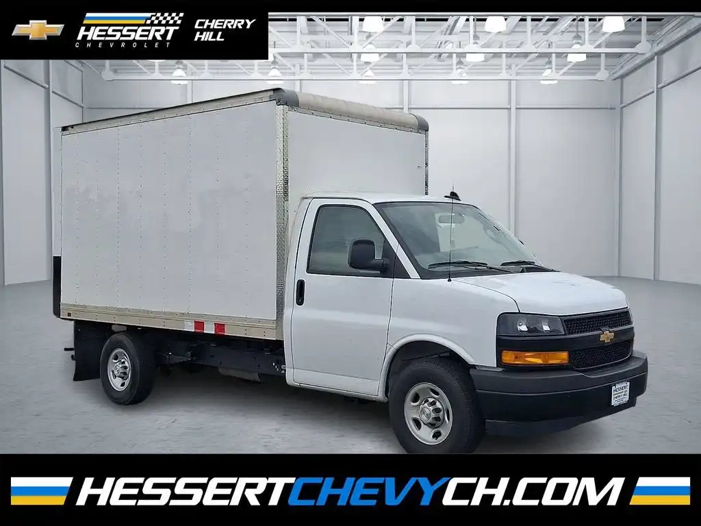2025 Chevrolet Express 3500 159 WB's photo