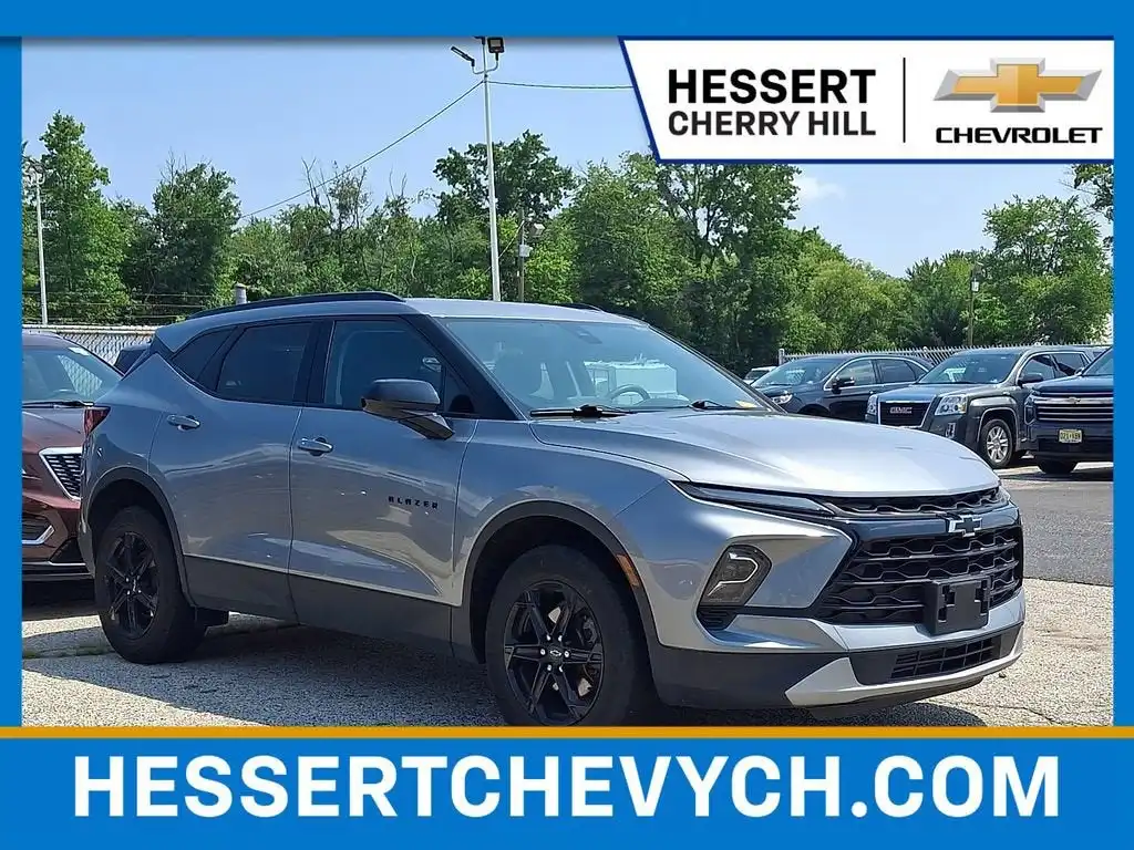 2023 Chevrolet Blazer 2.0T 2LT FWD's photo