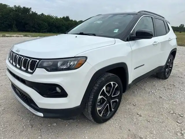 2023 Jeep Compass Limited 4X4's photo