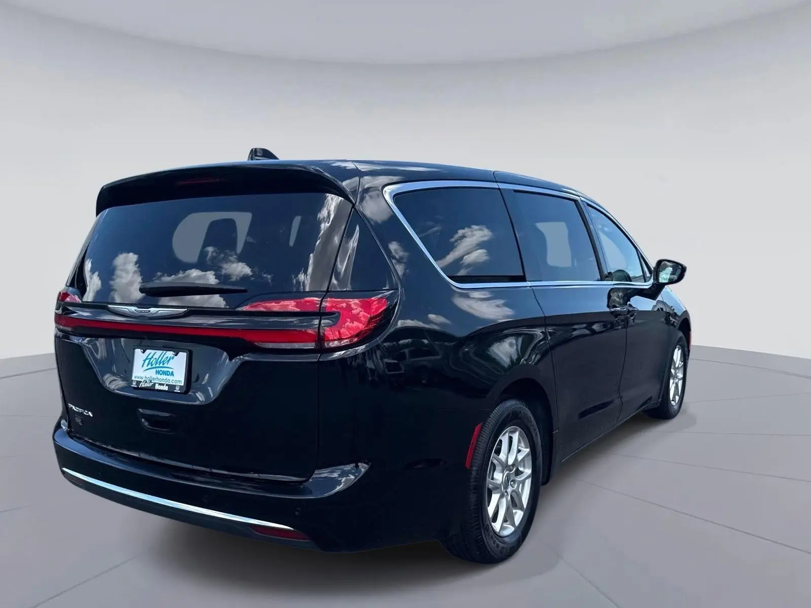 2025 Chrysler Pacifica Select photo 4