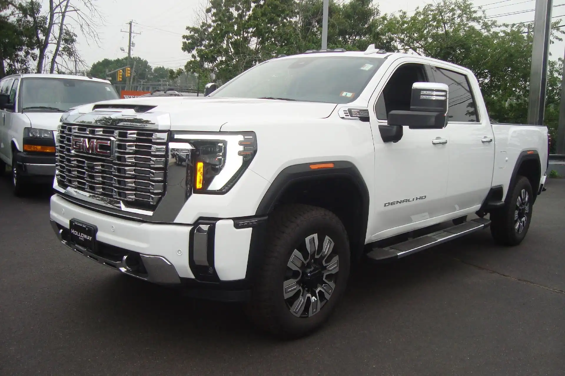 2025 GMC Sierra 4WD Crew Cab Standard Box Denali's photo