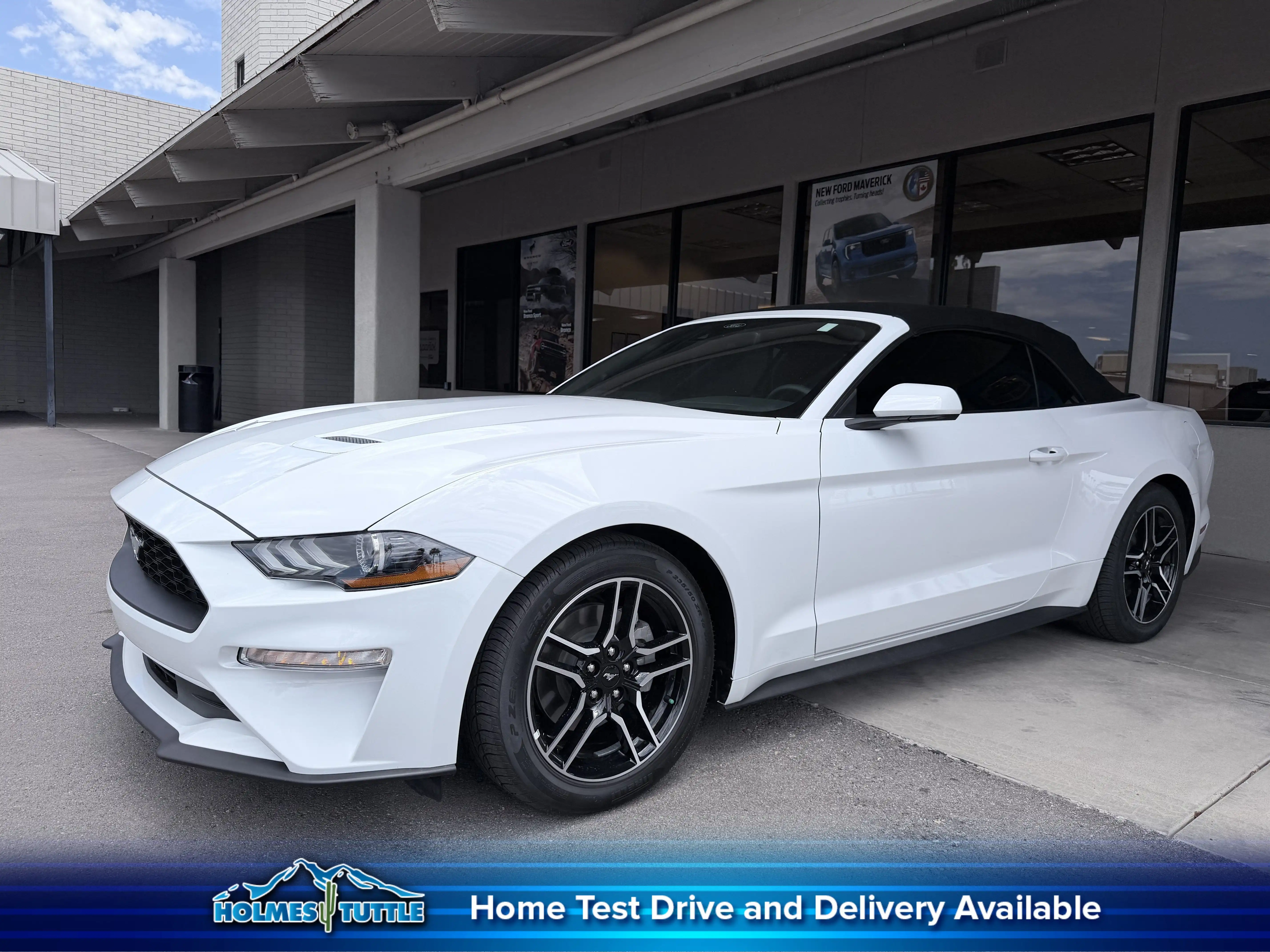 2023 Ford Mustang EcoBoost Convertible's photo