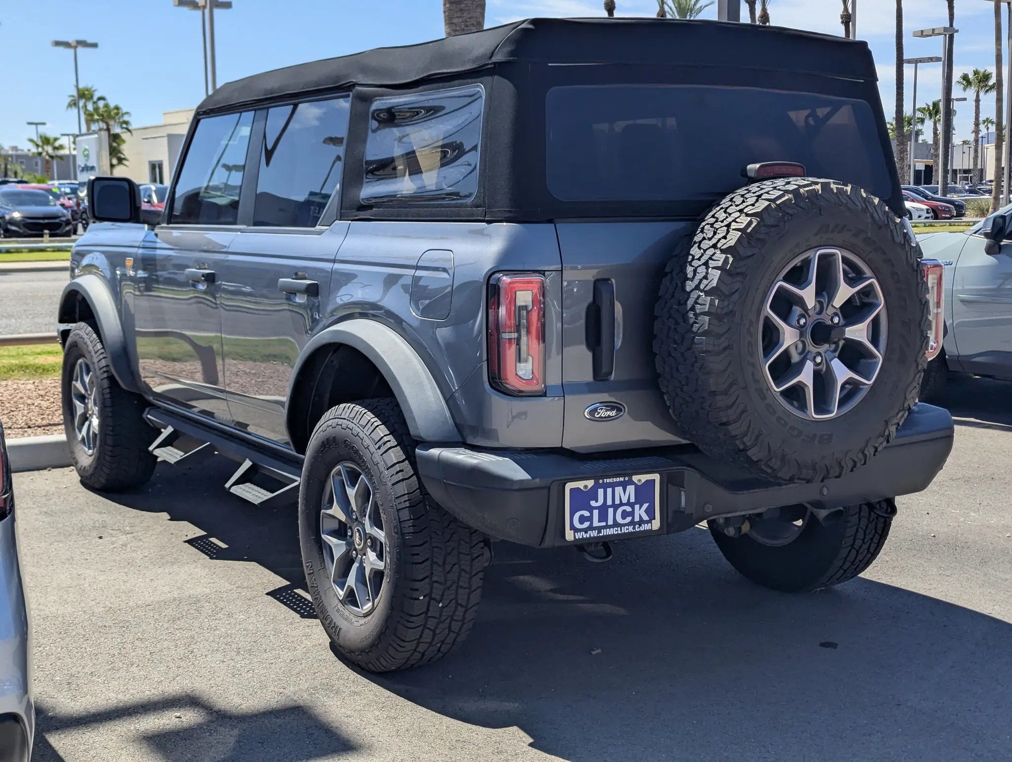 2023 Ford Bronco Badlands 4WD photo 4