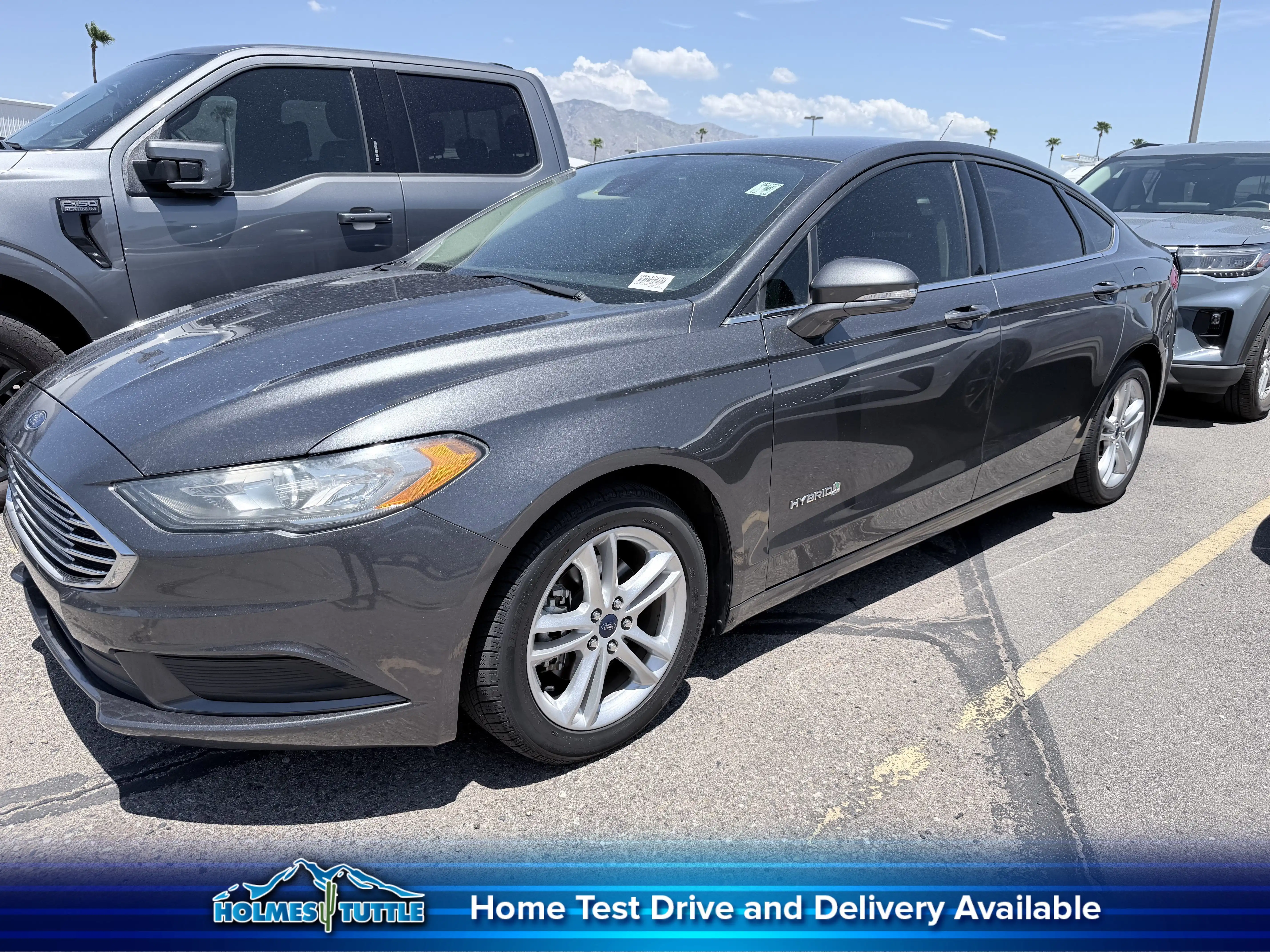 2018 Ford Fusion SE's photo