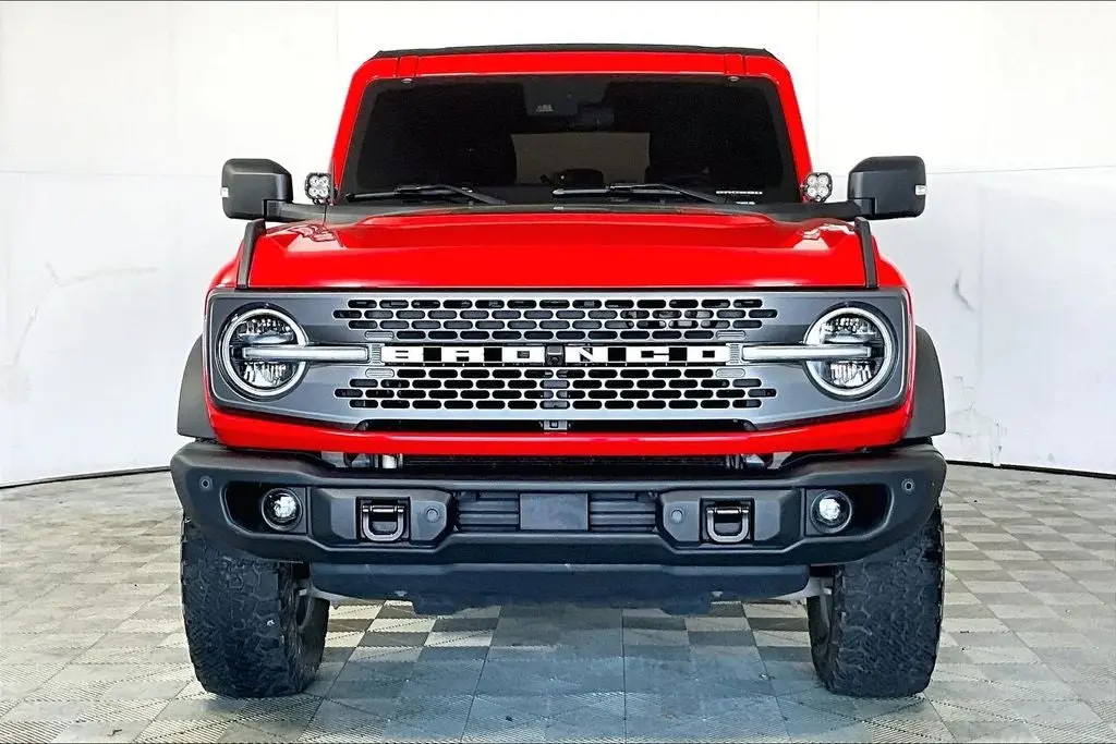 2023 Ford Bronco Badlands 4x4 photo 3