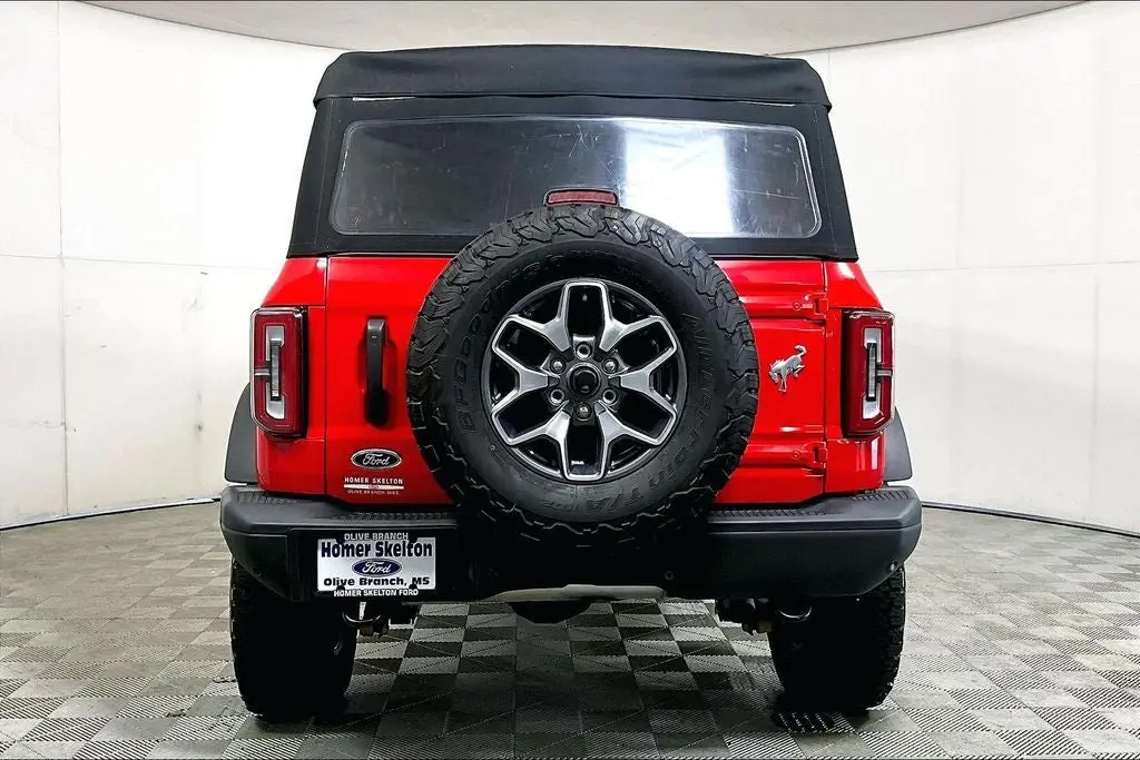 2023 Ford Bronco Badlands 4x4 photo 4
