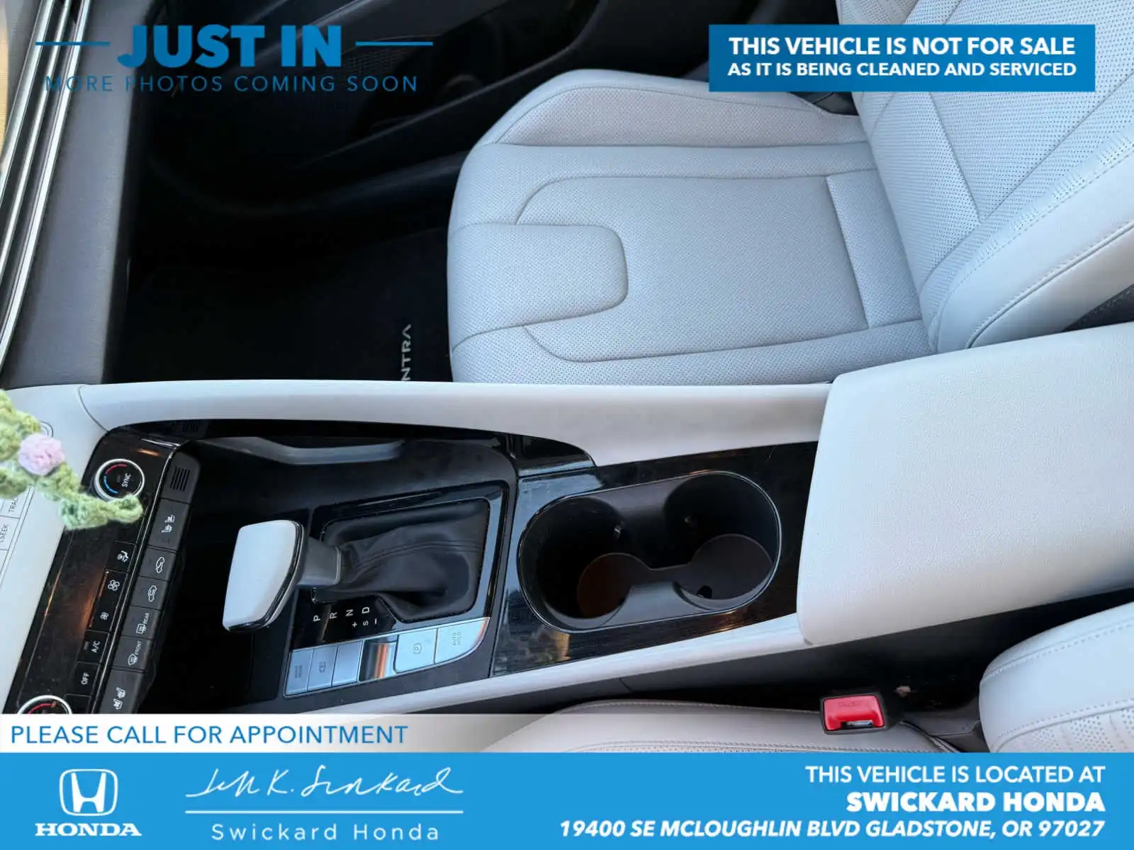 2025 Hyundai Elantra 1.6 HEV Limited DCT's photo