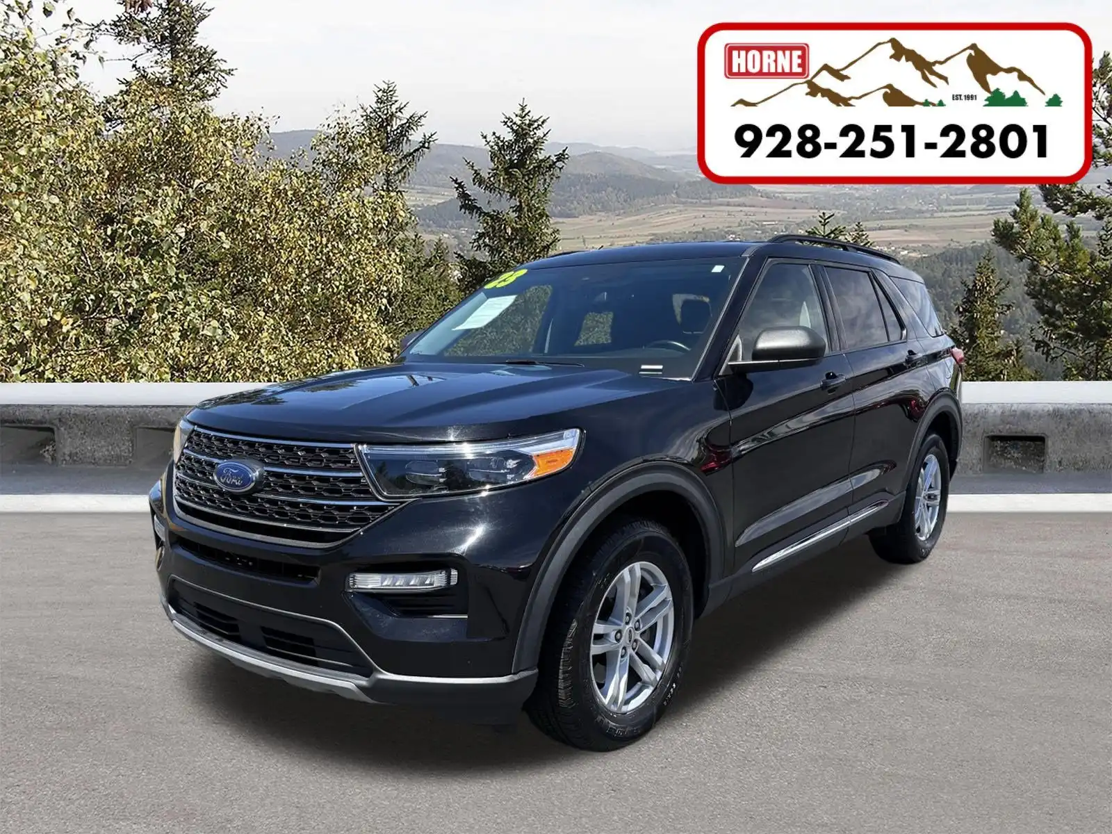 2023 Ford Explorer XLT 4WD's photo