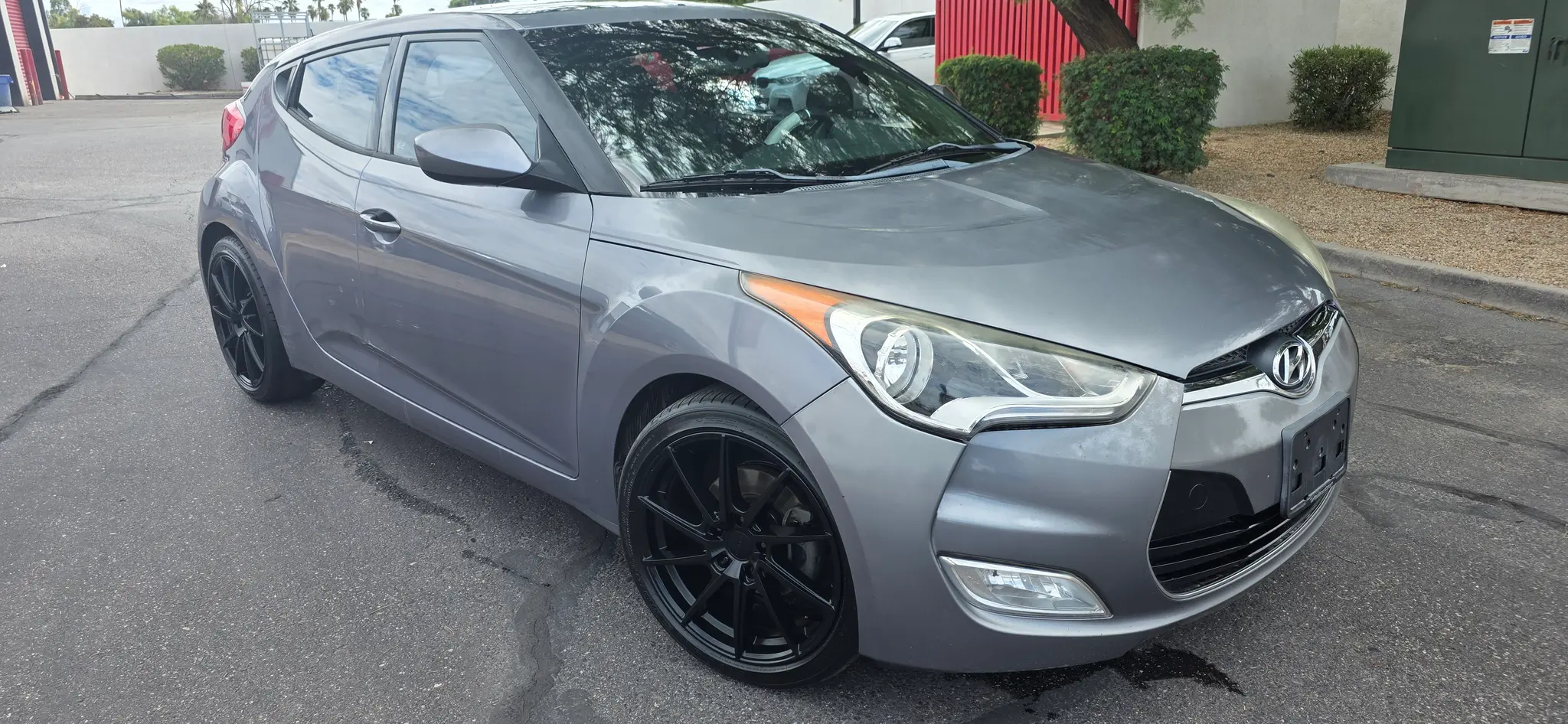 2017 Hyundai Veloster 1.6 Value Edition DCT photo 3