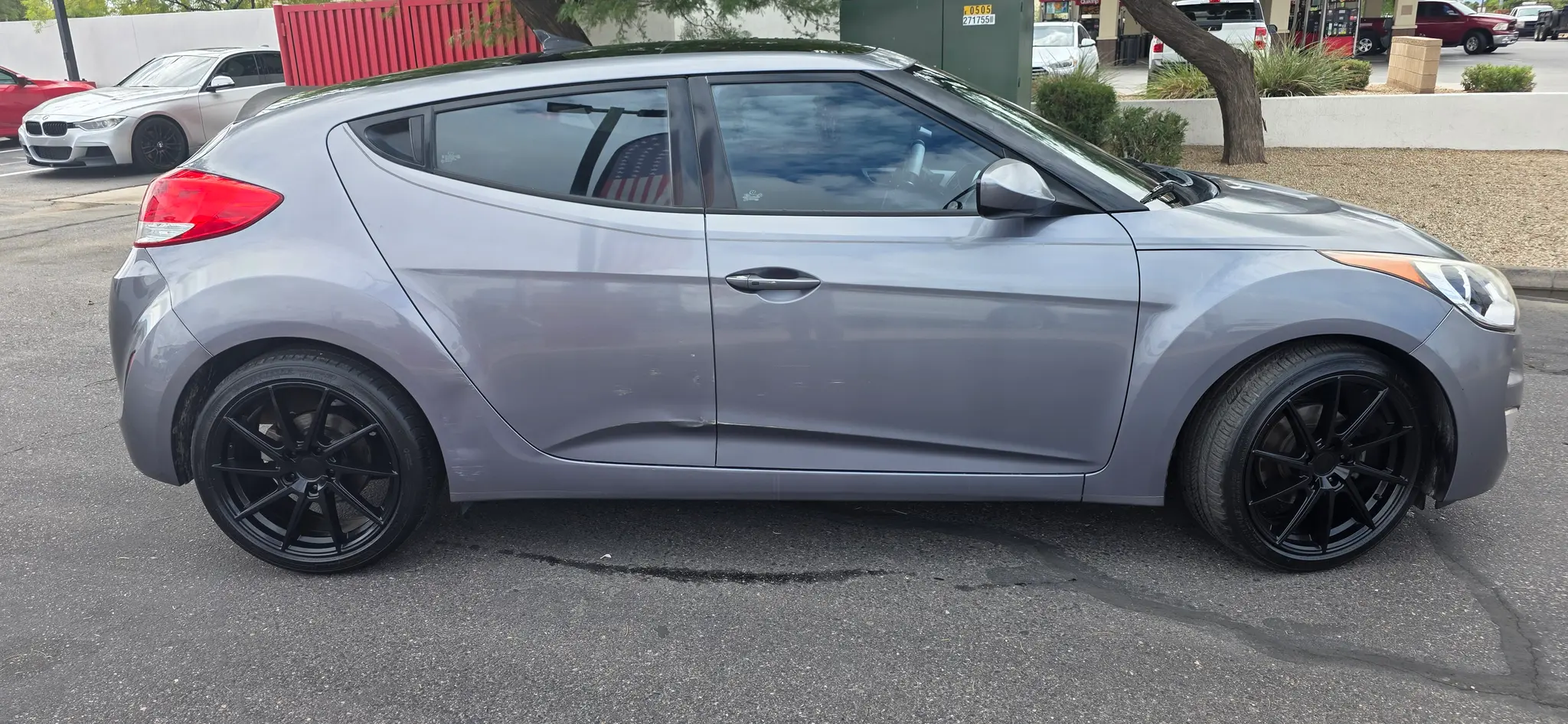 2017 Hyundai Veloster 1.6 Value Edition DCT photo 4