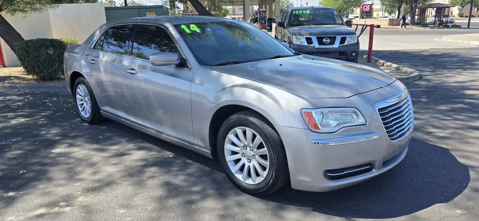 2014 Chrysler 300 Base photo 3