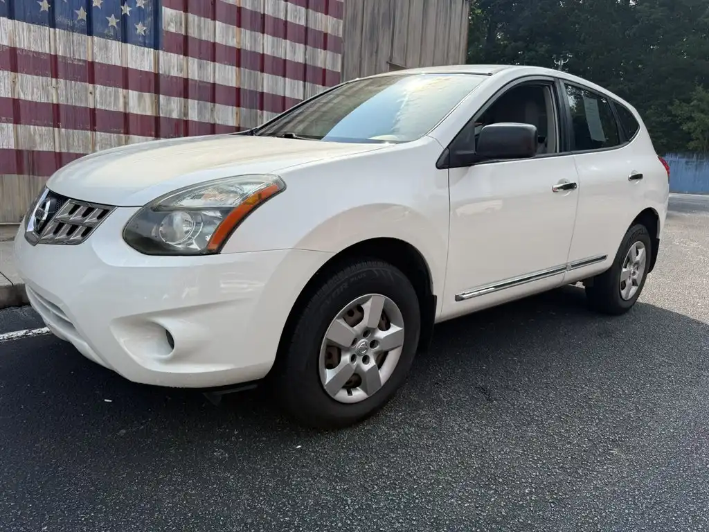 2015 Nissan Rogue Select S FWD's photo