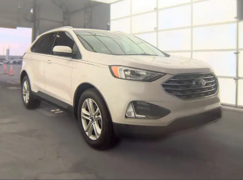 2019 Ford Edge SEL AWD's photo