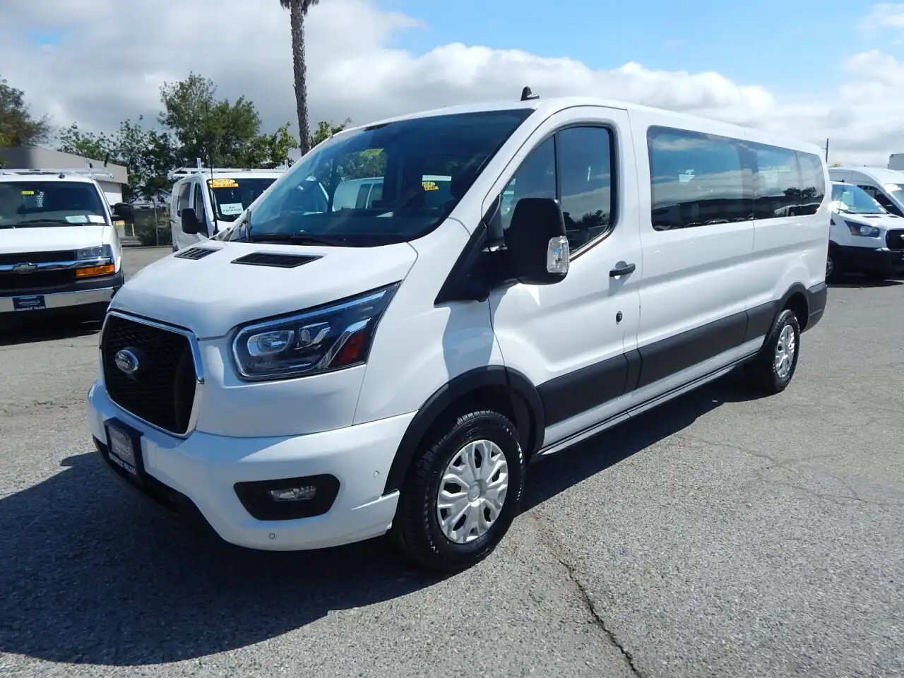 2023 Ford Transit 350 XLT Low Roof Sliding Pass. 148's photo