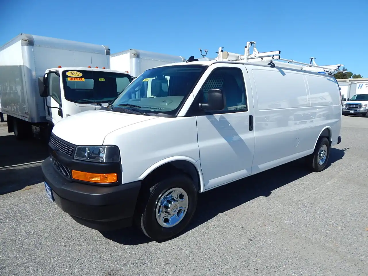 2025 Chevrolet Express 2500 Extended Work Van HD's photo