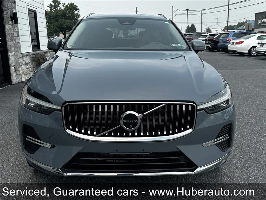 2023 Volvo XC60 B5 Plus Bright Theme AWD photo 3