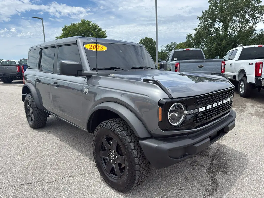 2025 Ford Bronco Big Bend 4x4 photo 3