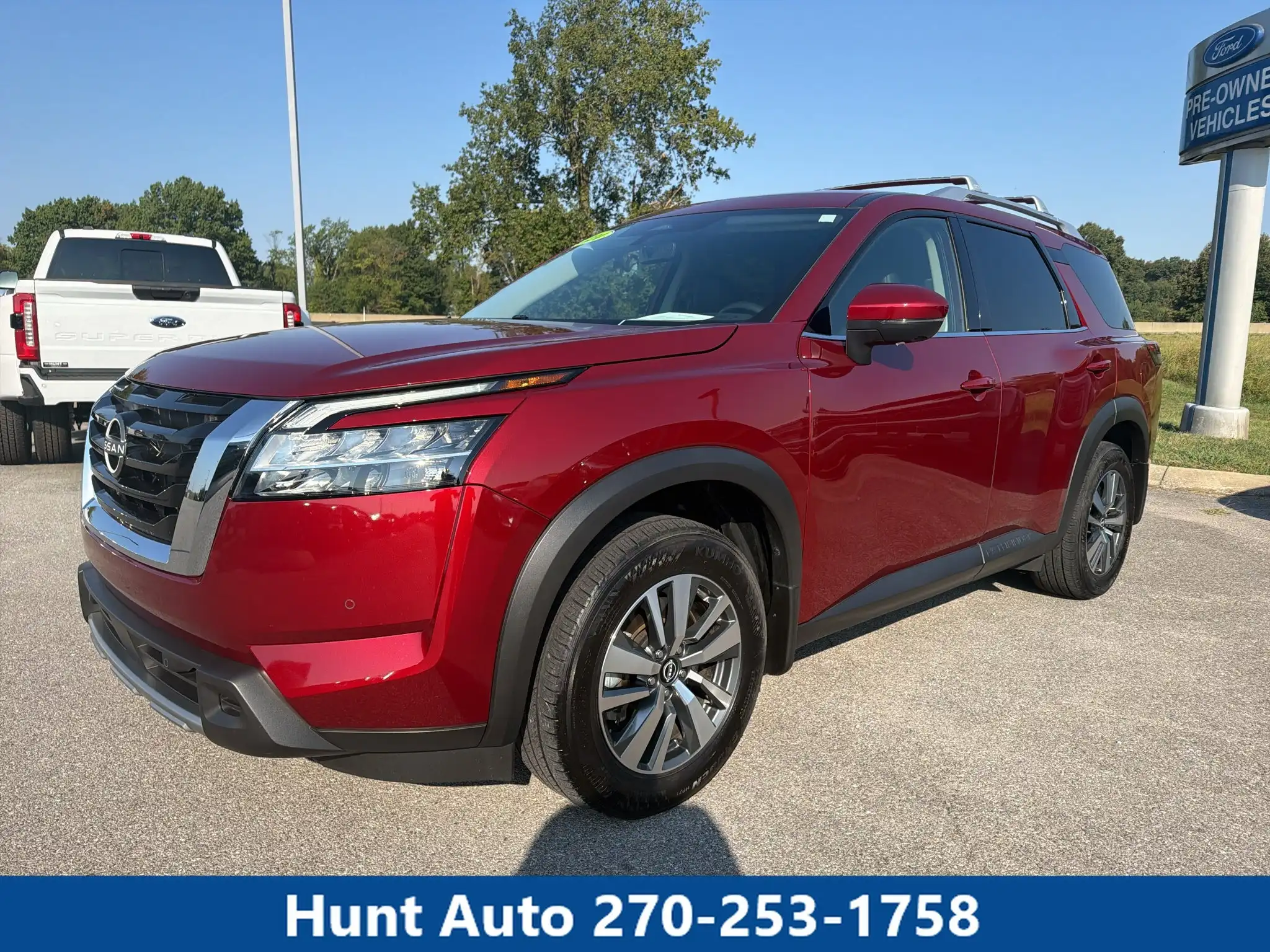 2024 Nissan Pathfinder SL FWD's photo