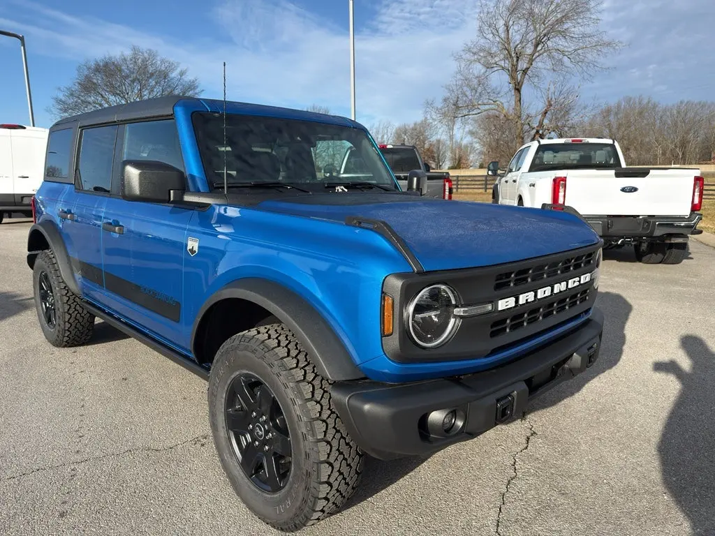 2025 Ford Bronco Big Bend 4WD photo 3