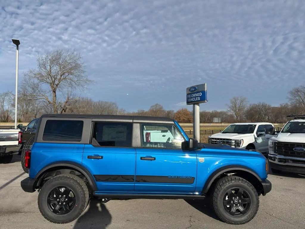 2025 Ford Bronco Big Bend 4WD photo 4