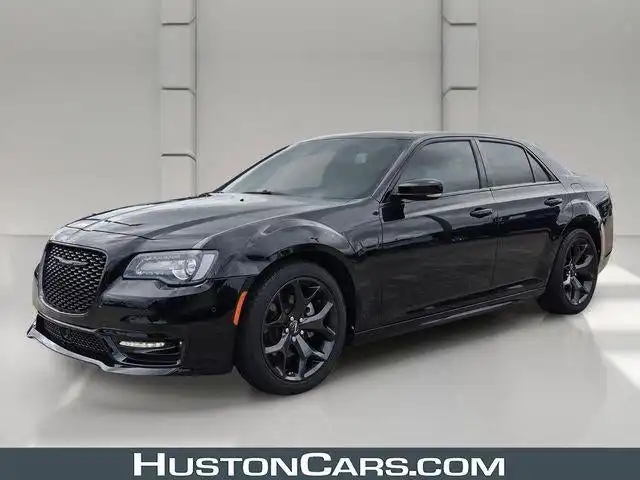 2023 Chrysler 300 S's photo