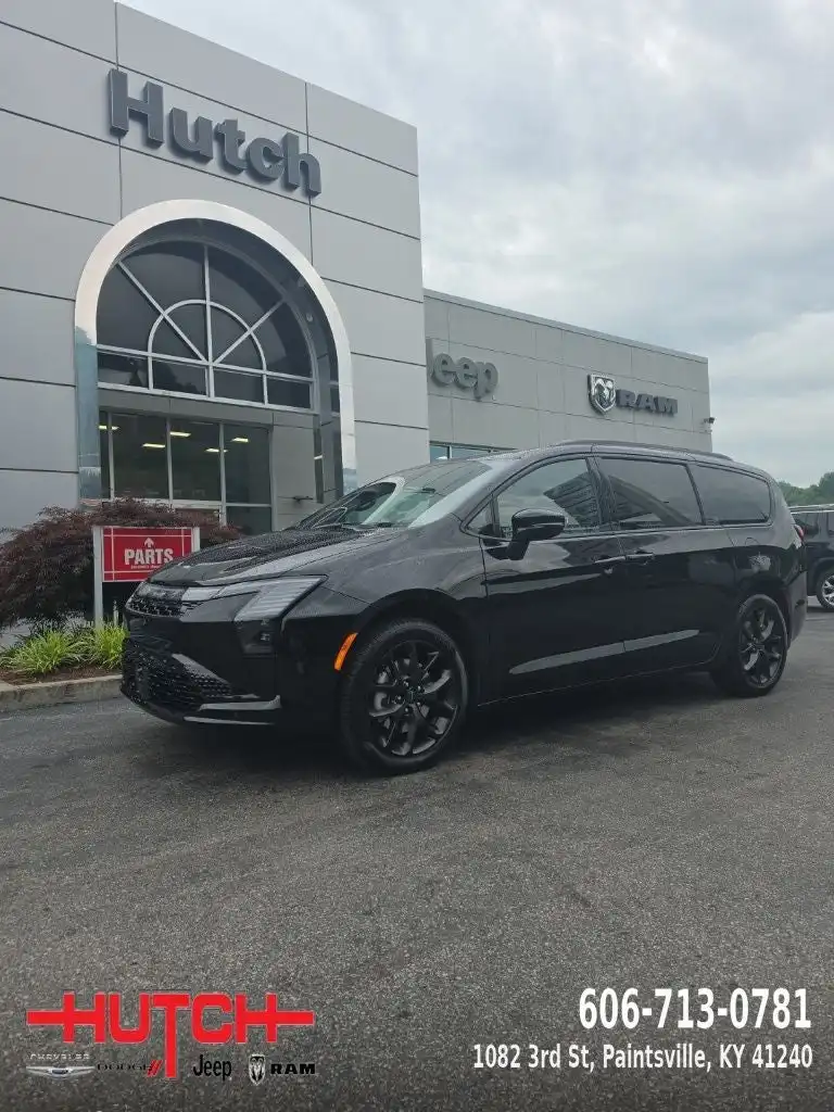 2027 Chrysler Pacifica Limited AWD's photo