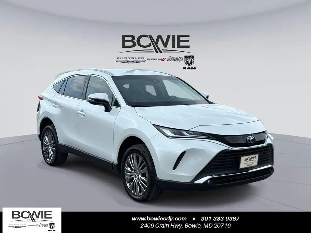 2023 Toyota Venza XLE Hybrid AWD's photo