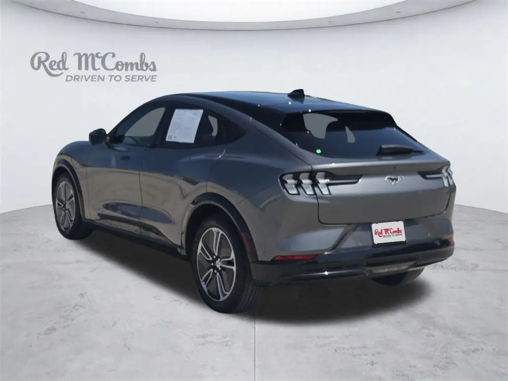 2023 Ford Mustang-Mach-e Premium photo 4