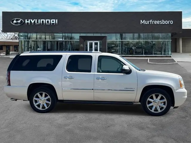 2013 GMC Yukon Denali AWD photo 4