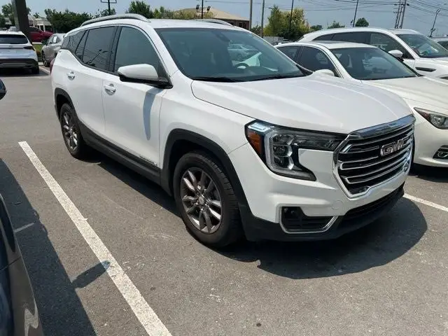 2023 GMC Terrain SLT FWD photo 1