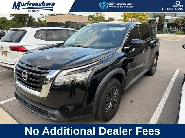 2022 Nissan Pathfinder S FWD's photo