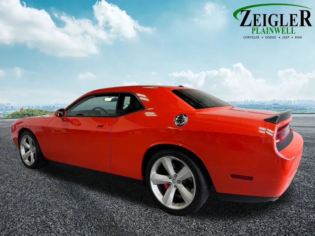 2009 Dodge Challenger SRT8 photo 3