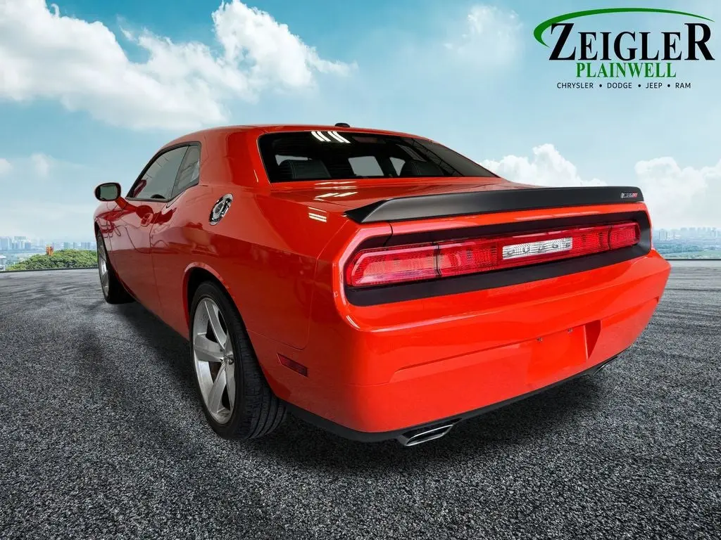 2009 Dodge Challenger SRT8 photo 4