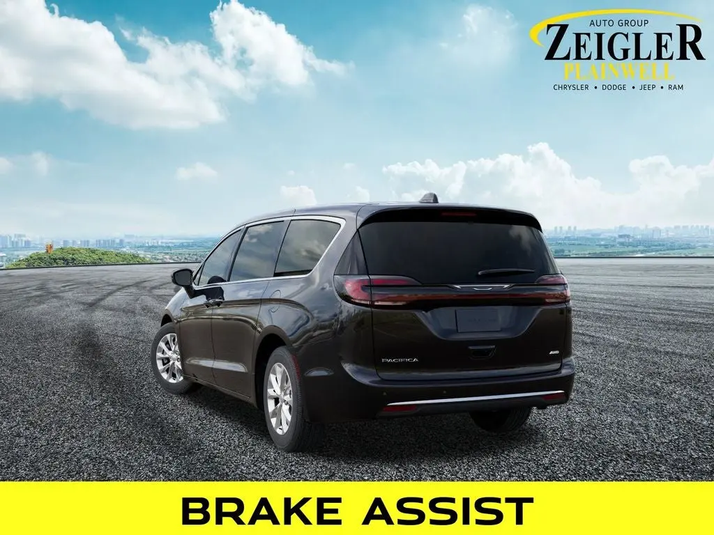 2027 Chrysler Pacifica Select AWD photo 3