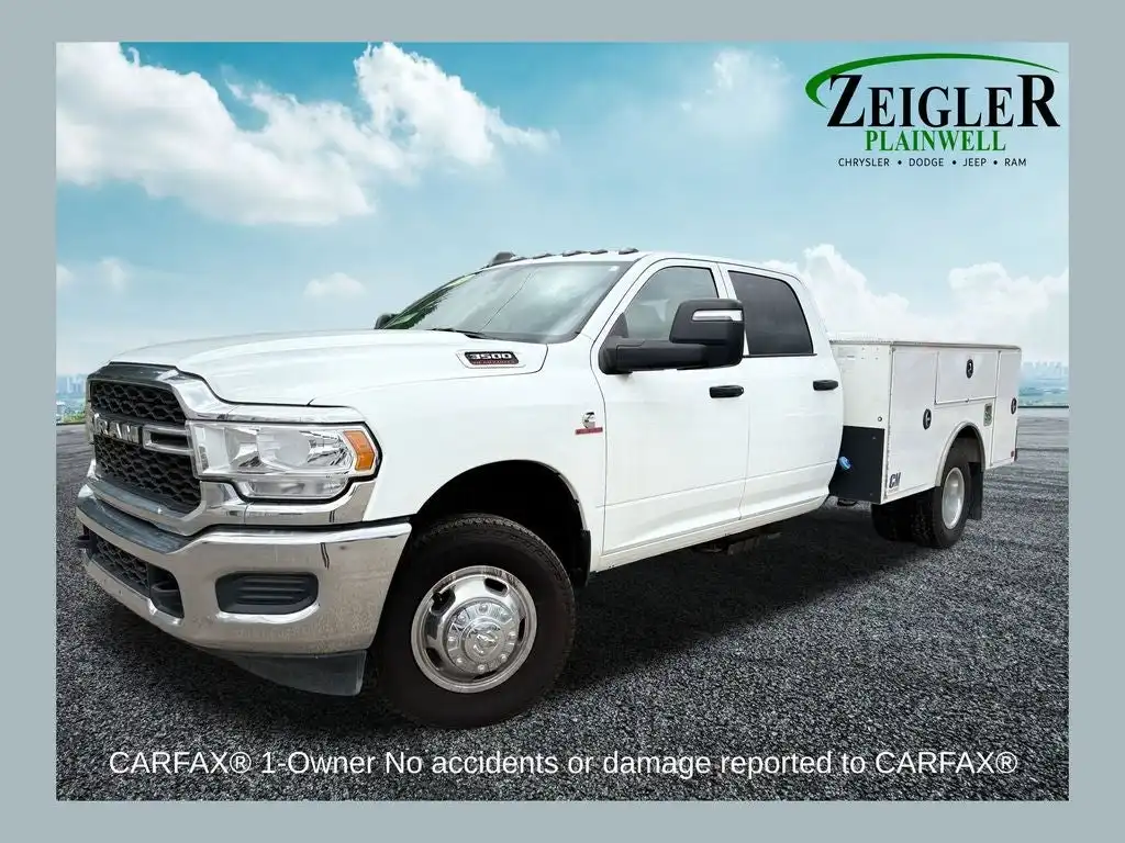 2024 RAM 3500 Tradesman 4X4 Crew Cab's photo