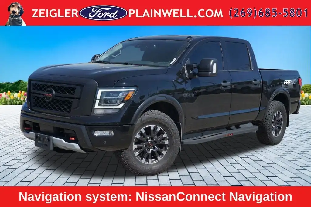 2021 Nissan Titan PRO-4X 4WD Crew Cab's photo