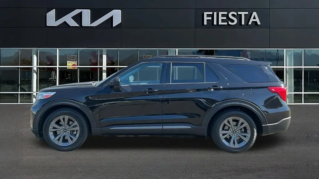 2021 Ford Explorer XLT RWD photo 4