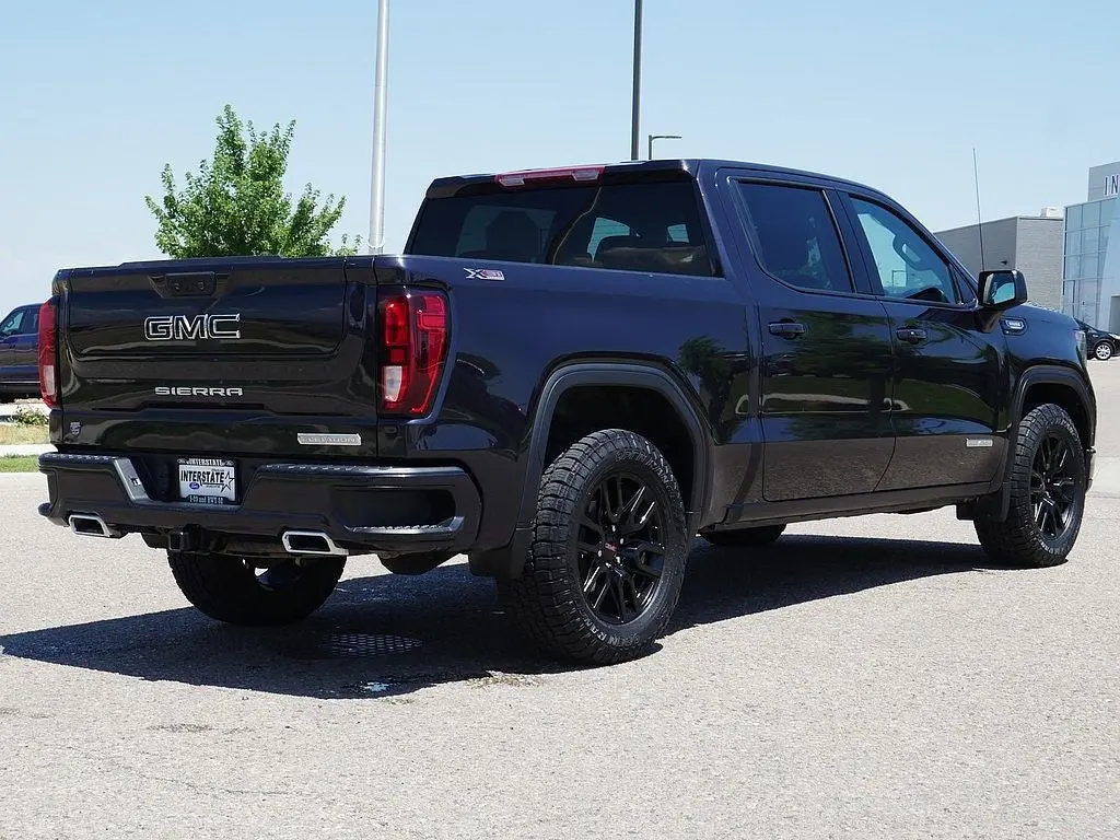 2023 GMC Sierra 4WD Crew Cab Standard Box Elevation photo 5