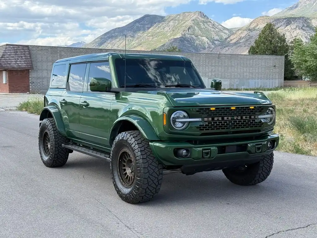 2023 Ford Bronco Wildtrak 4x4's photo