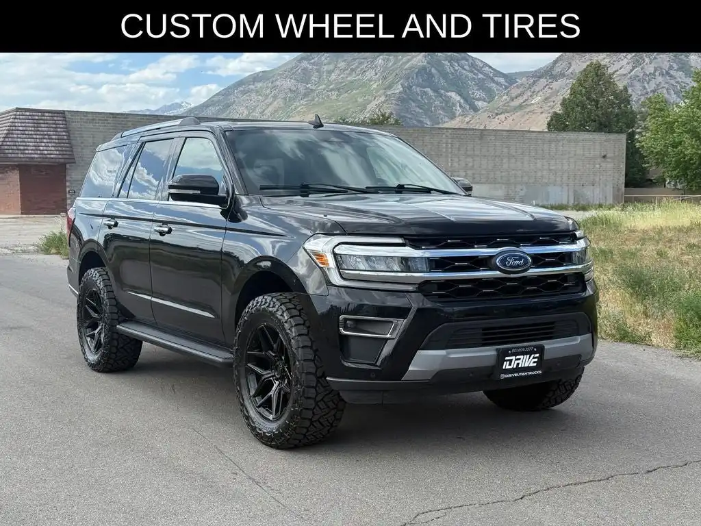 2024 Ford Expedition Limited 4X4's photo