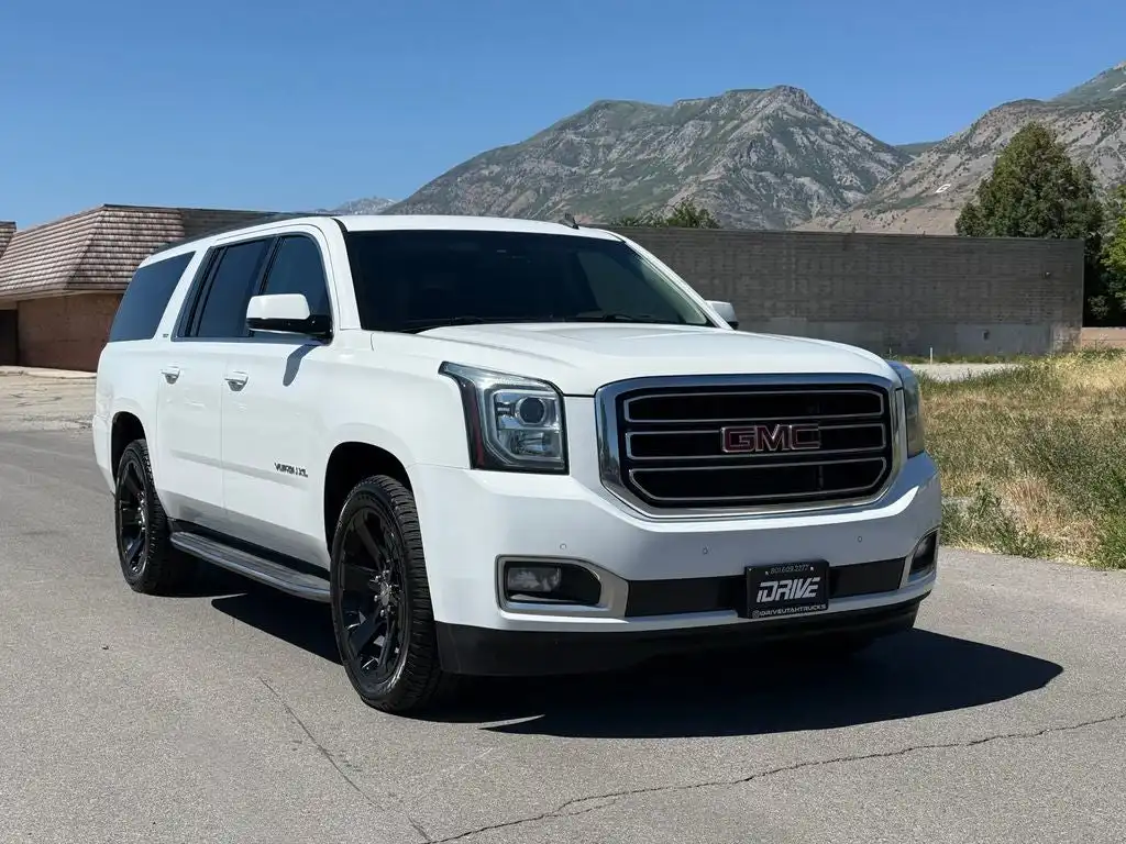 2015 GMC Yukon 4WD SLT's photo