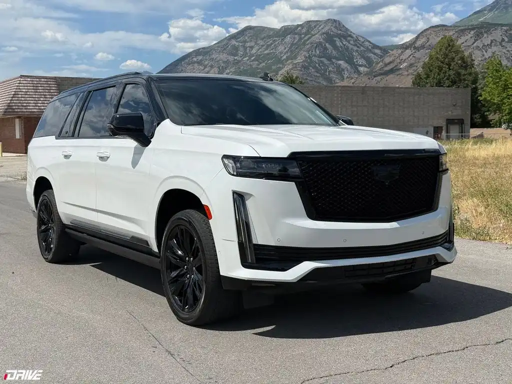 2023 Cadillac Escalade ESV 4WD Sport Platinum's photo